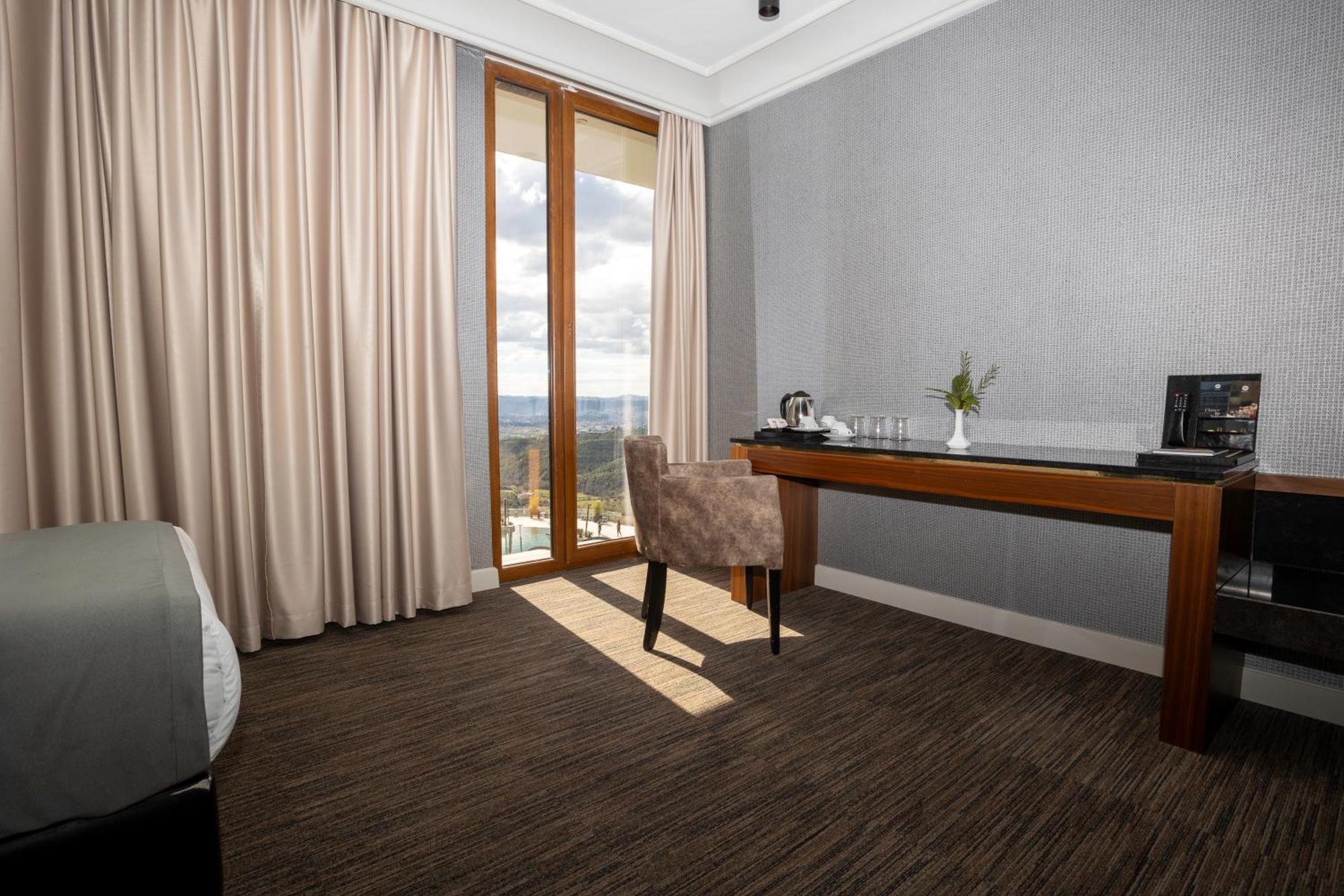 Select Hill Resort Linze Exteriér fotografie