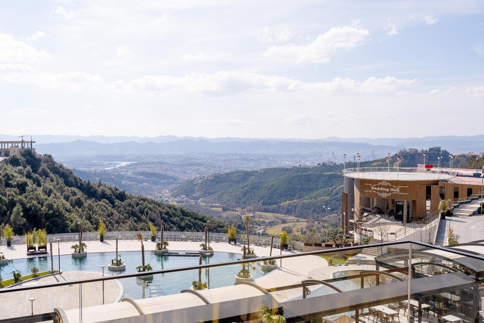Select Hill Resort Linze Exteriér fotografie